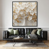 Floraison Blanche aux Accents Dorés